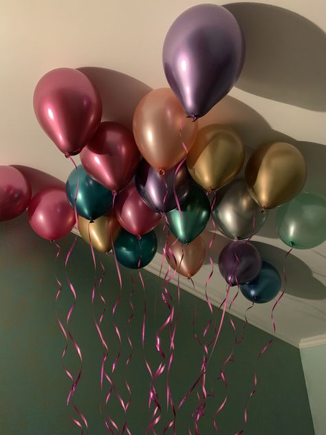 Colorful Balloons Aesthetic, Graduation Dinner, Bday Girl, Colourful Balloons, Birthday Dinners, College Graduation, 16th Birthday, The Balloon, Birthday Balloons