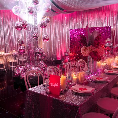 Planning a dinner party for your next celebration? Sit down dinner parties are so great for more intimate celebrations and relaxed atmospheres. But that doesn't mean you can't still go all out with your decorating and styling! This pink disco style is one of our absolute faves 💖 Stationary @signed_byg #dinnerparties #pinkdisco #melbourneevents #eventstylists #eventdecorators Disco Theme Table Setting, Disco Dinner Party, Pink Disco Party, Dinner Party Table Settings, Twilight Wedding, 22 Birthday, Pink Disco, Disco Theme, Disco Style