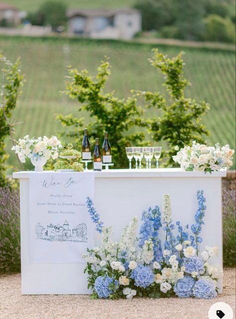 Hydrangeas At Wedding, Wedding Ideas Hydrangea, French Garden Theme Wedding, French Garden Wedding Decor, Blue Coastal Wedding Theme, Light Blue Coastal Wedding, Hydrangea Floral Arrangements Wedding, Marthas Vineyard Wedding Aesthetic, Old Money Coastal Wedding