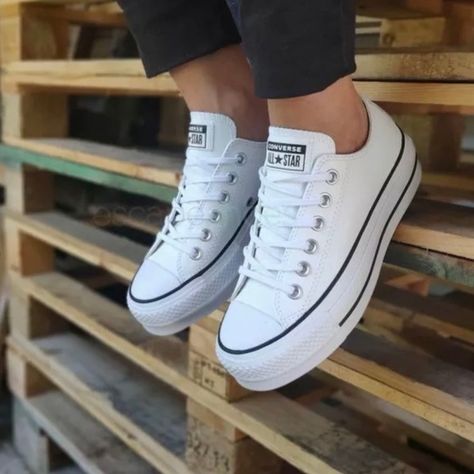 White Converse Lift Platform Leather Size 7 Womens Converse Leather White, Platform Converse White Leather, Converse Lift Outfit, Lowtop Converse Outfit, Converse Lift Platform, Platform Leather Converse, Converse Platform White, White Converse Women, Tennis Converse