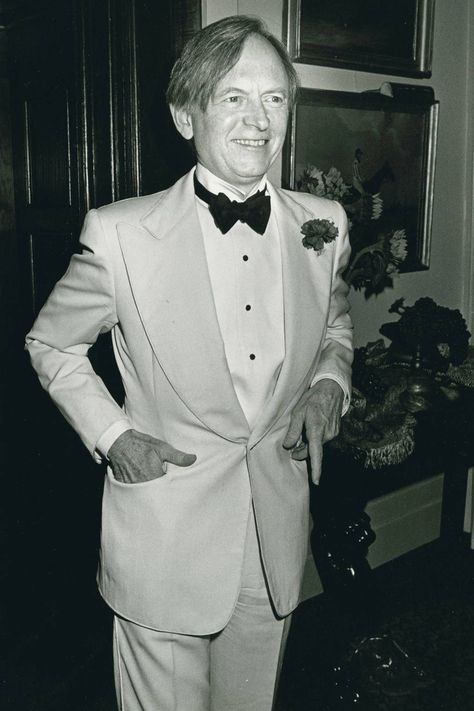 Tom Wolfe: a celebration of style Writer Style, Tom Wolfe, Leonard Bernstein, Chelsea Hotel, Writers And Poets, Gq Magazine, Book People, Book Writer, Famous Authors