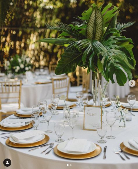 Modern Tropical Wedding Reception, Minimal Tropical Centerpiece, Tropical Wedding Greenery, Island Wedding Bouquet, Monstera Table Setting, Tarzan Wedding Theme, Green And Gold Tropical Wedding, Tropical Classy Wedding, Modern Tropical Wedding Table Settings