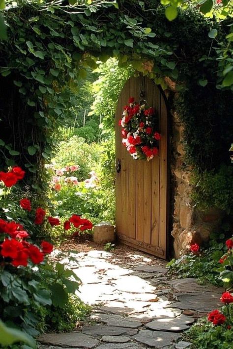 Houses With Secret Passages, Secret Place Aesthetic, Secret Garden Aesthetic Dark, Secret Garden Ideas Backyard, Diy Secret Garden, Backyard Secret Garden, 2025 Themes, Record Corner, Secret Garden Ideas