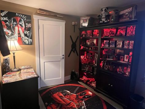 Venom Bedroom Ideas, Deadpool Bedroom, Hero Aesthetic, Pool Bedroom, Deadpool Art, Aesthetic Rooms, Room Inspiration Bedroom, Dream Bedroom, House Inspo