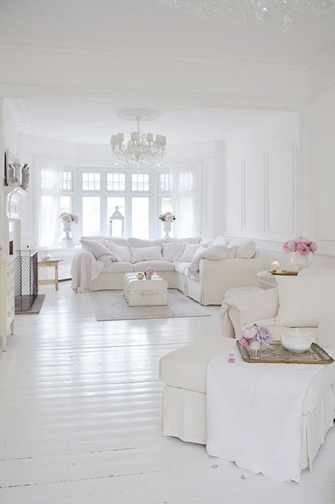 All White Room, White Room Decor, Smart Tiles, Shabby Chic Living, Shabby Chic Living Room, Shabby Chic Interiors, White Shabby Chic, Chic Farmhouse, Shabby Chic Diy