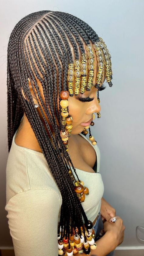 Beads And Braids Women, Shuku Braids, Beaded Hairstyles, Beads In Hair, Beaded Braids, Hair Style For Girls, Southern Hair, Hair Braid Patterns, Wedding Hairstyle Ideas