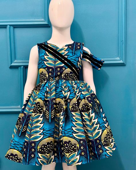 Perfect for Sunday 🥹🥹 Available in 3, 4 and 5 years N32,000 #ankaradress #ankarakids #ballgown #kidsstyle #ankaraforkids #kidsfashion Kids African Dresses, Kids Clothes Diy, African Dresses Men, African Dresses For Kids, African Dresses Modern, Ankara Dress, Little Girl Dresses, Latest African Fashion Dresses, African Design Dresses