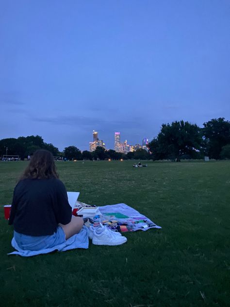 Downtown Austin Texas Aesthetic, Sophia Vibes, Ut Austin Aesthetic, Austin Core, Painting At The Park, Austin Texas Aesthetic, Austin Vibes, Austin Aesthetic, Zilker Park Austin