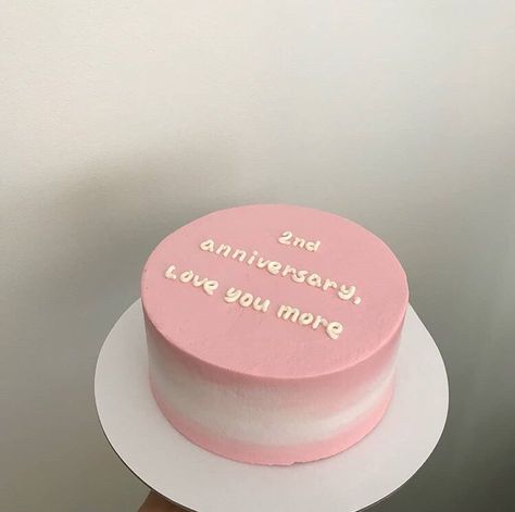 Cake Minimalist, Simple Birthday Cake Designs, Minimalist Cake, Tiny Cakes, Pastel Cakes, Cake Christmas, Korean Cake, Simple Cake Designs, Mini Cakes Birthday