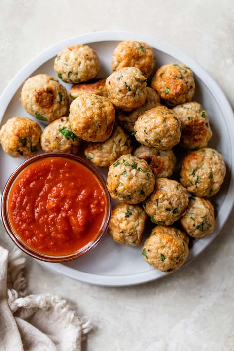 Chicken Meatball Recipe, Spinach Stuffed Chicken Breast Recipes, Ground Chicken Meatballs, Baked Chicken Meatballs, Night Dinner Recipes, Stuffed Chicken Breast Spinach, Chicken Meatball, Chicken Meatball Recipes, Tasty Meat