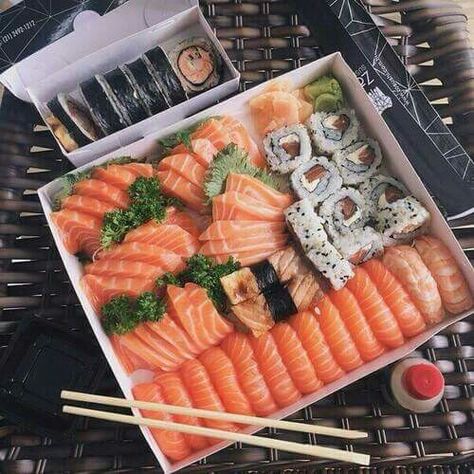 Sushi Platter, Food Goals, Japan Food, Chopsticks, Pretty Food, Food Cravings, I Love Food, Cute Food, Food Truck