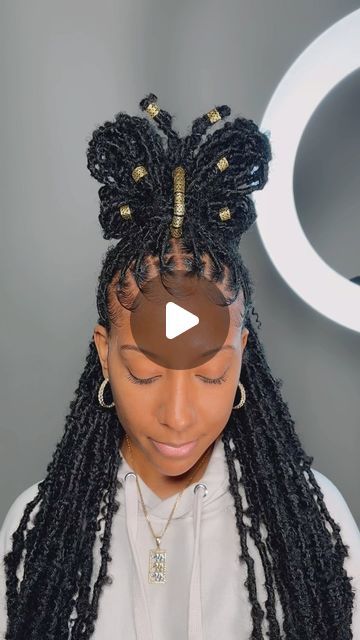 Xtensionz on Instagram: "Jamrock Locs 🦋  . Yall really love this style . I have the tutorial for you guys!  . . . #butterfly #butterflylocs #fauxlocs #fauxlocsnj #njhairstylist #creativehair #creativehairstyles #butterflylocsnj #reels #reelsinstagram #protectivestyles #protectivehairstyles #blackhair #nyhairstylist #nylocs #njlocs #explorepage" Jamrock Locs, Butterfly Hairstyles For Women, How To Style Butterfly Locs, Butterfly Locks Hairstyle, Soft Loc Styles, Braid Crowns, Butterfly Locs Hairstyle, School Hairdos, Butterfly Locks