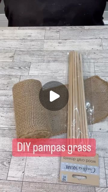 Diy Pampas, Boho Centerpiece, Dollar Tree Wedding, Fall Decor Diy Crafts, Boho Crafts Diy, Diy Boho Decor, Christmas Wreaths Diy Easy, Burlap Decor, Pampas Grass Decor