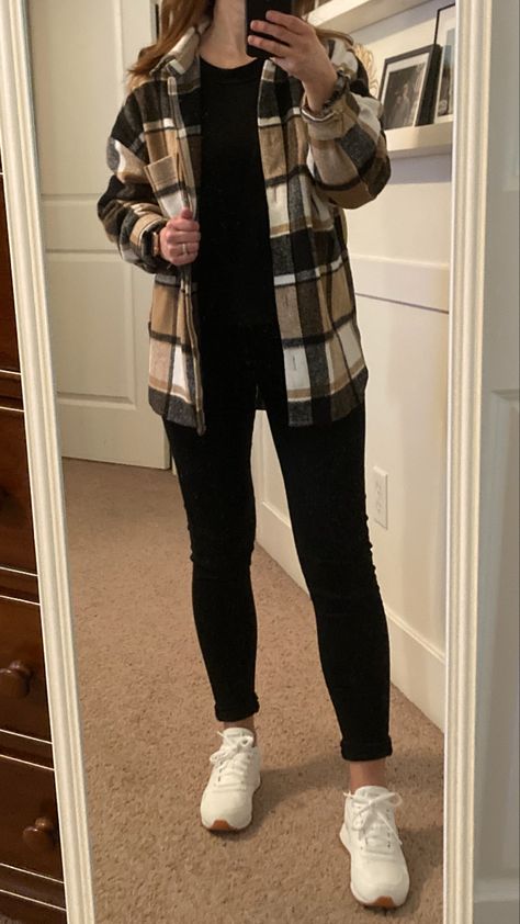 Outfits With Checkered Jacket, Black Jeans And Plaid Shirt Outfit, Mom Jeans Flannel Outfit, Brown Flannel Shacket Outfit, Black Jeans And Flannel Outfit, Black And White Check Shirt Outfit Women, Black And White Flannel Outfit Aesthetic, Winter Shacket Outfit, Black And White Shacket Outfit