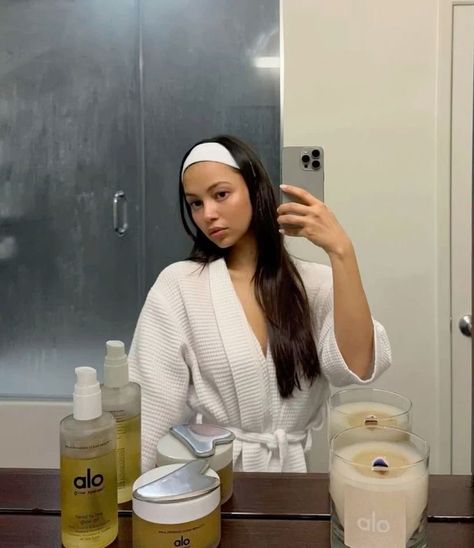 Girl Skincare, Selfcare Aesthetic, Aesthetic Clean Girl, Aesthetic Clean, Clean Girl Aesthetic, Vogue Beauty, Healthy Girl, Healthy Lifestyle Inspiration, Clean Girl