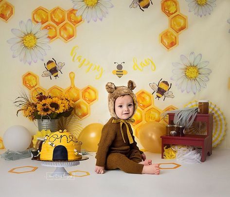 @courtneyhizeyphotography posted to Instagram: Happy "bee" day. 🍯 🐝 www.courtneyhizeyphotography.com #oneyearphotos #bostonmom #bostonparent #firstbirthday#bostonbaby #hudsonma #sudburyma #waylandma #newtonma #worcesterma #stowma #westonma #marlboroughma #courtneyhizeyphotography #igersboston #massachusetts #love #cakesmash #bostonmomblogger #bostonmomsblog #worcestermom #honey #bee #cakesmash #bostonmoms #igboston #Boston #781 #bostonphotographer #mamom Summer Backdrop, Baby Cake Smash, My Honey, White Panel, Seamless Backdrop, Cake Smash Photography, Paper Backdrop, Printed Backdrops, Fabric Backdrop