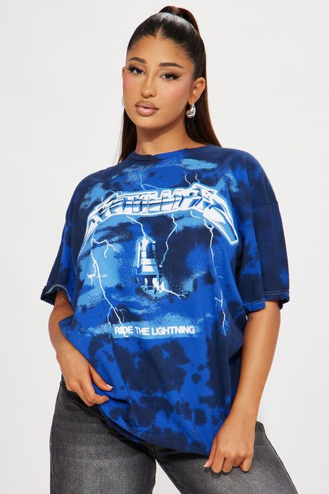 Available In Black/Blue. Crew Neck Short Sleeve Front And Back Screen Tie Dye Oversized Stretch Disclaimer: Due To The Specialized Dye Process, Each Garment Is Unique. 100% Cotton Imported | Metallica Lightning Oversized Tee Shirt in Black/Blue size L/XL by Fashion Nova Blue Graphic Tee Outfit, Metallica Lightning, Blue Tee Outfit, Street Model, Oversized Tee Shirt, Graphic Tee Outfits, Fashion Nova Outfits, Blue Crew, Black Graphic Tees