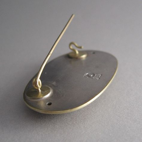 Brooch Backs Pin, Silverclay Ideas, Pendant Settings, Silversmith Jewellery, Hollow Form, Silver Jewelry Diy, Silver Brooch Pin, Metalsmithing Jewelry, Metal Clay Jewelry