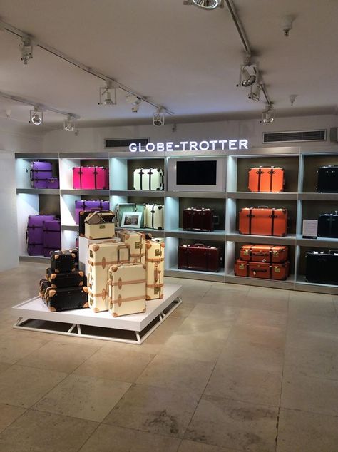 Luggage display Luggage Display Retail, Travel Store Design, Luggage Display, Luggage Painting, Suitcase Display, Luggage Ideas, Travel Store, Luggage Shop, Shop Front Signage