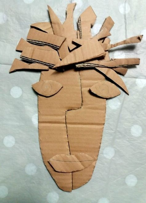 Cardboard Relief, Cardboard Art Sculpture, African Art Projects, Paper Face, Classe D'art, Cardboard Mask, Art Picasso, 6th Grade Art, Cardboard Sculpture