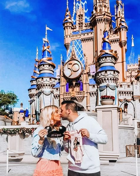 Disney World Pregnancy Announcement, Disney Pregnancy Reveal, Disney Baby Announcement, Disney Pregnancy Announcement, Disney Gender Reveal, First Pregnancy Announcements, Second Baby Announcements, Disney Maternity, Disney Poses