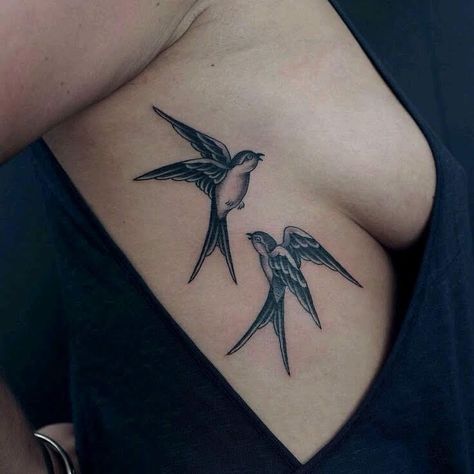 Bird Tattoo Neck, Bird Tattoos Arm, Swallow Bird Tattoos, Bird Tattoo Men, Vogel Tattoo, Tattoo Bird, Swallow Tattoo, London Tattoo, Bird Tattoo