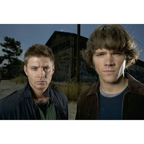 248 Likes, 1 Comments - Addicted to Supernatural🔫🔪🔫 (@jastonm7090) on Instagram: “Jared and Jensen photo shoots for Supernatural season 02 🌹 . . Cr: @warnerbrostv , @thecw . .…” Supernatural Promo Photos, Jensen Ackles Photoshoot, Supernatural Season 2, Jared Padalecki And Jensen Ackles, Supernatural Poster, Spn Fandom, Spn Memes, Jensen Ackles Supernatural, Supernatural Wallpaper