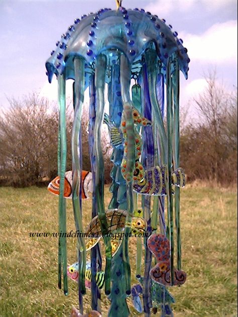 Glass Windchimes, Jellyfish Lamp, Blowin' In The Wind, Glass Wind Chimes, Diy Wind Chimes, Craft Decor, Outdoor Stuff, Rain Chain, Jelly Fish