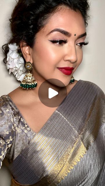 Simple Juda Hairstyle Saree, Indian Hair Bun Styles, Hairstyles For Big Foreheads Indian, Simple Hairstyles For Medium Hair Indian Saree, Bun Hairstyles Indian, Vithya Visvendra, Vithya Hair And Makeup, Quick Updo, Quick Updos