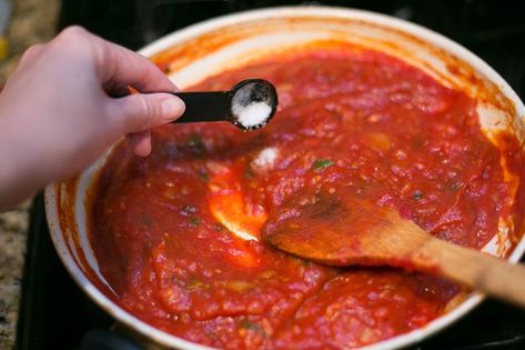 Tomato Paste Sauce, Recipe Using Tomatoes, How To Make Tomato Sauce, Tomato Paste Recipe, Pasta Sauce Recipes Tomato, Homemade Spaghetti Sauce, Tomato Puree, Canned Tomatoes, Marinara Sauce Homemade