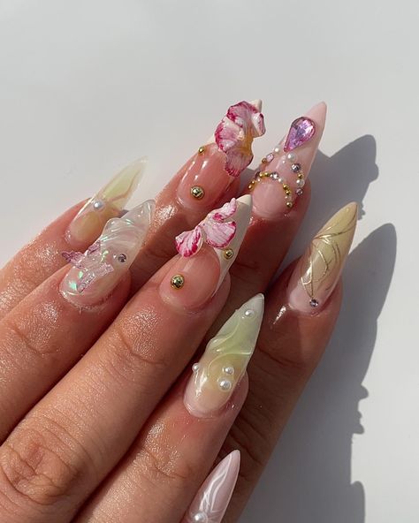 Nails by @pixi3nailz on IG Encapsulated Nails Flowers, Elena Core, Pixie Nails, Orchid Nails, Euphoria Nails, Encapsulated Nails, Gel Toe Nails, Spring Acrylic Nails, Glitter Gel Nails