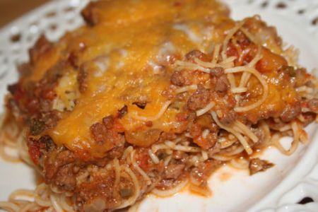 Baked Spaghetti by Paula Deen Easy Baked Spaghetti, Baked Spaghetti Recipe, Paula Dean, Paula Deen Recipes, Baked Spaghetti, Minced Meat, Spaghetti Recipes, Paula Deen, Instant Pot Chicken