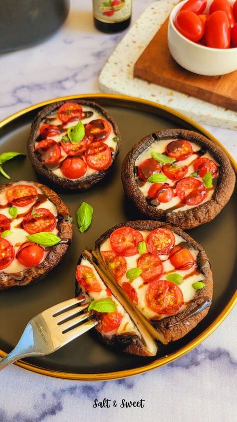 Air Fryer Caprese Stuffed Portobello Mushrooms Easy Lebanese Recipes, Portabella Mushrooms Recipes, Stuffed Portobello Mushrooms, Portabella Mushrooms, Stuffed Portobello, Stuffed Portabella Mushrooms, Stuffed Mushroom Caps, Portobello Mushroom, Thanksgiving Celebration