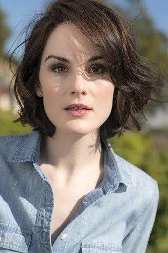 45 Hypnotic Short Hairstyles for Women with Square Faces Haircut For Square Face, Square Face Hairstyles, Wavy Bob Hairstyles, Hair Idea, Square Face, Short Hairstyles For Thick Hair, Girl Haircuts, Cute Hairstyles For Short Hair, Trending Hairstyles