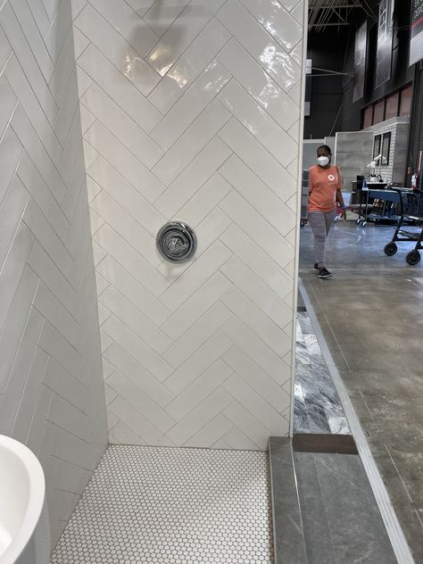 Shower Chevron Tile, Small Bathroom Chevron Tile, Chevron Shower Tile, Shower Niche Herringbone Tile, Chevron Tile Bathroom, Herringbone Shower Tile Accent Strip, Chevron Accent Tile Shower Wall, Guest Bathroom Remodel, Shower Wall Tile