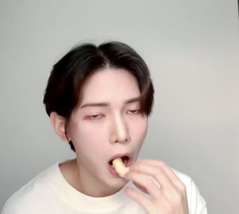 Ateez Meme, Yeosang Ateez, Kang Yeo-sang, Song Min-gi, Park Seonghwa, Pop Photos, Best Kpop, Kim Hongjoong, Instagram Funny