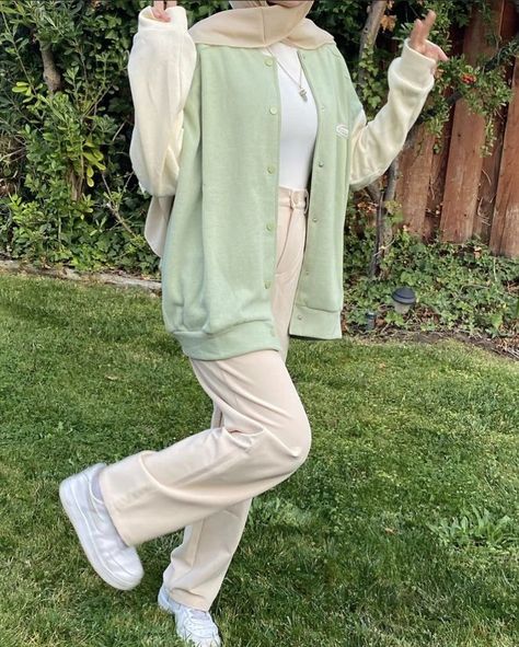 Outfit Warna Mint, Sage Green Hijabi Outfits, Mint Green And Beige Outfit, Ootd Warna Mint, Outfit Hijab Sage, Mint Green Hoodie Outfit, Mint Green Outfits Hijab, Mint Green Dress Outfit Hijab, Green Hijab Aesthetic