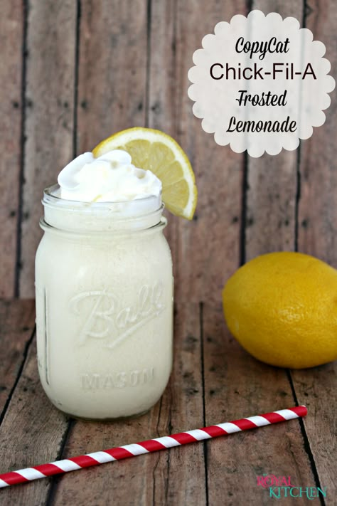 Chick Fil A Frosted Lemonade, Chic Filet, Frosted Lemonade Recipe, Simply Lemonade, Frosted Lemonade, Homemade Lemonade Recipes, Copycat Chick Fil A, Lemon Ice Cream, Berry Cheesecake