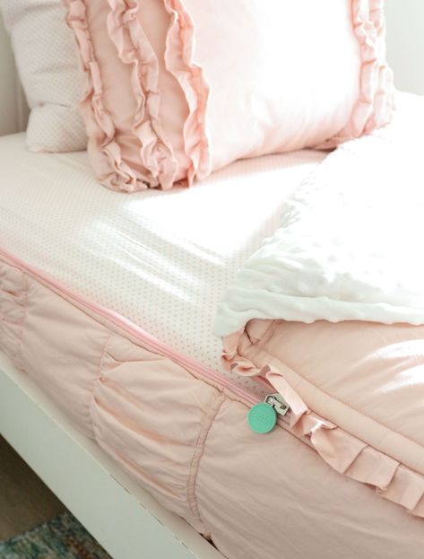 Girls Shared Bedroom: Why We Love Our Blush Pink Ruffle Bedding from Beddy's Girls Shared Bedroom, Zip Up Bedding, Bedroom Ideas Kids, Beddys Bedding, Girls Twin Bed, Toddler Bed Girl, Bed For Girls Room, Kids Room Ideas, Kids Bedroom Ideas