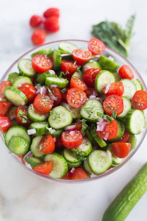 Tomato Cucumber Avocado Salad is the perfect easy and healthy side dish for your summer BBQ! | tastesbetterfromscratch.com Tomatoes And Cucumbers, Tomato Cucumber Salad, Marinated Cucumbers, Cucumber Avocado Salad, Tomato Salad Recipes, Resep Salad, Cucumber Avocado, Cucumber Tomato Salad, Tomato Cucumber