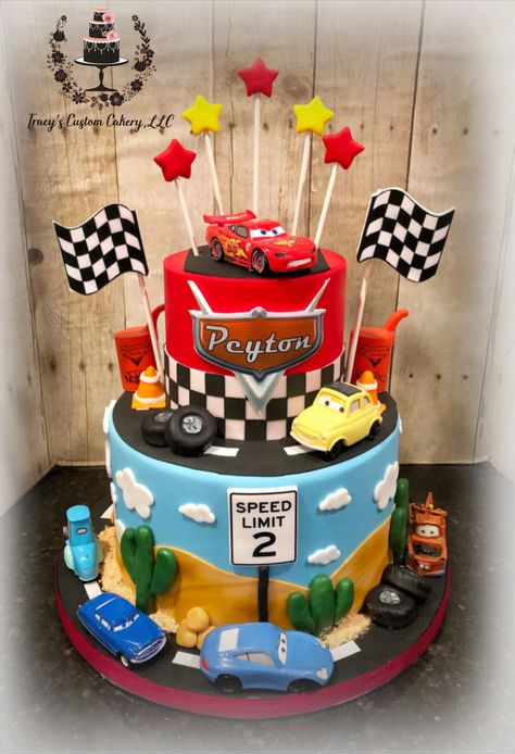 Cars 3 Cake Ideas, Cars 3rd Birthday Cake, Cars 2nd Birthday Party Cake, Cars Bday Cake, Disney Cars Cake Ideas, Cars Birthday Cake For Boys, Birthday Cake Car Theme, Mcqueen Cake Ideas, Race Car Cakes For Boys