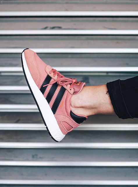 Adidas Iniki Runner - Raw Pink - 2017 (by femyeah) Air Jordan 4 Bred, Adidas Iniki Runner, Adidas Iniki, Buy Sneakers, Adidas Tennis, Nike Id, Adidas Gazelle Sneaker, Flat Boots, Flat Sneakers