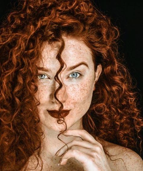 Red Freckles, Red Hair Freckles, Women With Freckles, I Love Redheads, Beautiful Freckles, Red Haired Beauty, Ginger Women, Red Hair Woman, Beautiful Red Hair