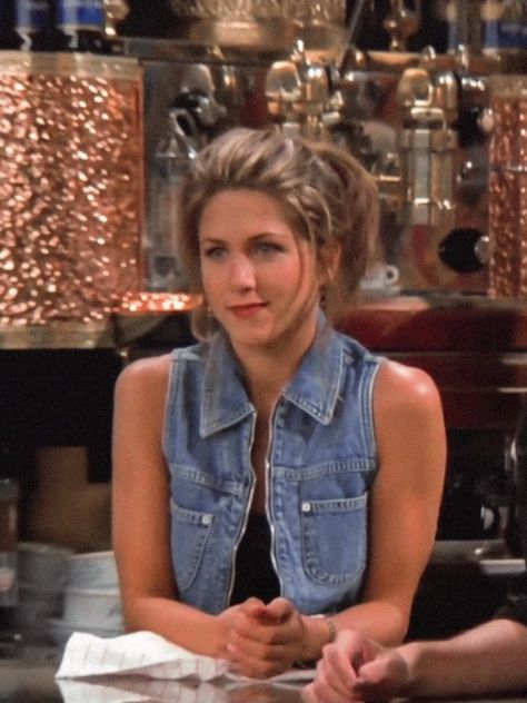 Rachel Green Denim, Famous Actresses, Jen Aniston, Rachel Green, My Heart Is Breaking, Jennifer Aniston, Denim Vest, Style Icons, Actresses