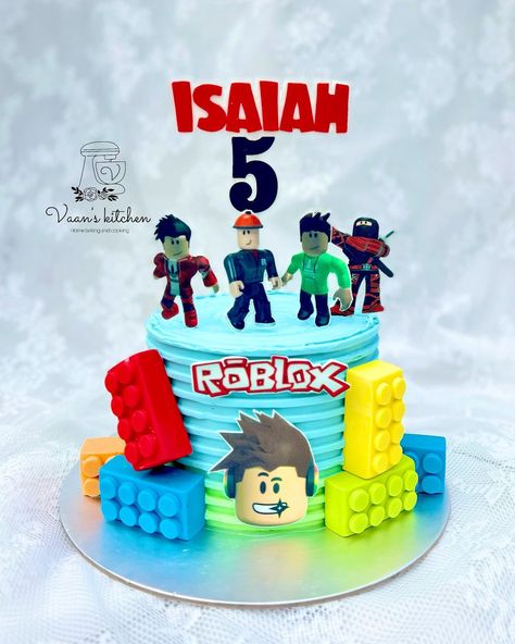 Roblox Birthday Cake #birthdaycakes #cupcakes #buttercreamcakes #fondantcakes #customcakes #handmadetopper #cakedecor #cakedesign #sydneycake #sydneycakes #vaanskitchen #spongecake #robloxcake #robloxcakes #robloxcakesforboys Roblox Cake Buttercream, Birthday Cake For Boys, Roblox Birthday Cake, Roblox Party, Roblox Cake, Roblox Birthday, Cake Buttercream, School Theme, Theme Cake