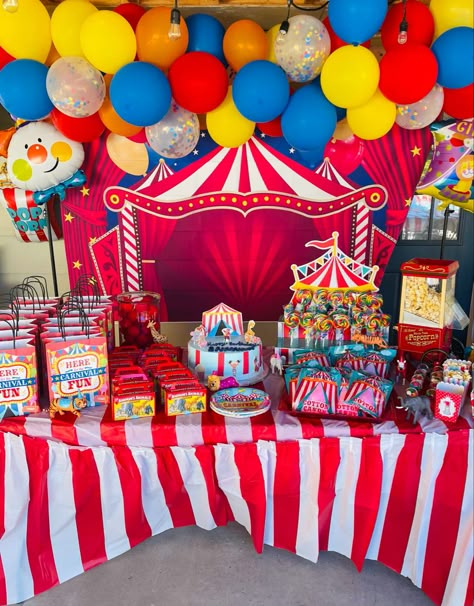 1st Birthday Party Carnival Theme, Carnival Themed Party Food, 2nd Birthday Carnival Theme, Carnival Theme Treat Table, Baby Carnival Birthday Party, Carnival 1st Birthday, Clown Birthday Party Ideas Decoration, Amazing Digital Circus Birthday, Carnival Kids Party