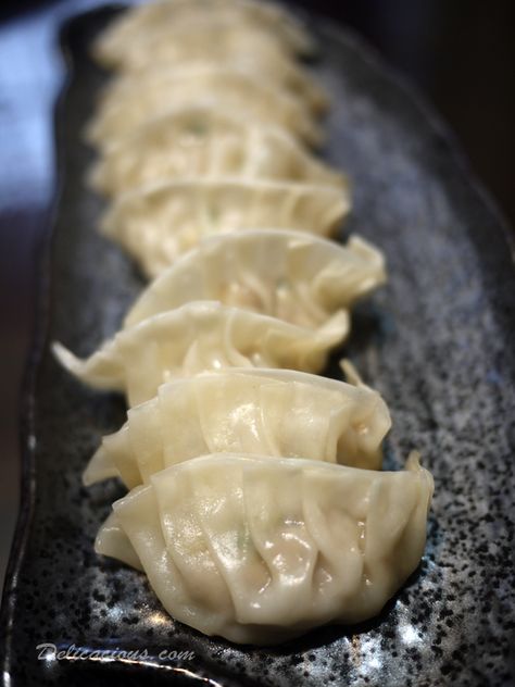 Pork and Prawn Gyoza Prawn Gyoza, Recipe For Pork, Grilled Cheese Recipes, Recipes Cake, Eat Healthier, Asian Desserts, Paper Rolls, Asian Dishes, Tasty Food