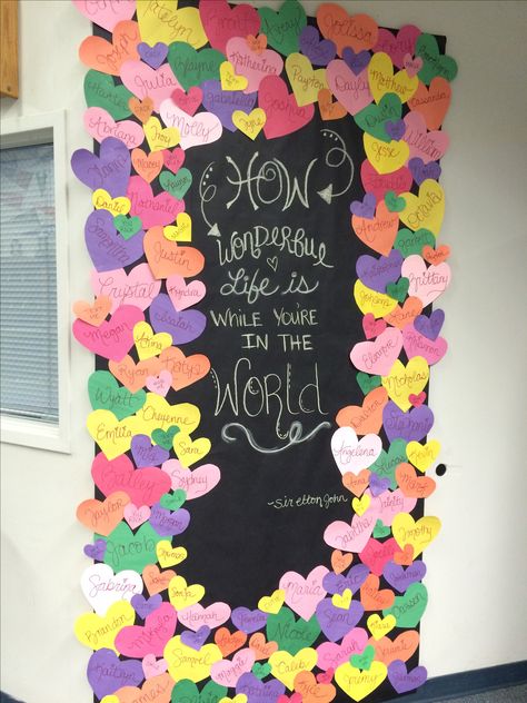 Valentines Wall Decor School, High School Valentines Day Ideas, Valentines Hallway Decor School, Valentine Bulletin Boards For School, Valentine Day Bulletin Board Ideas, Valentines Bulletin Board Ideas, Valentine Bulletin Board Ideas, Valentines Bulletin Boards, Valentines Day Bulletin Board Ideas