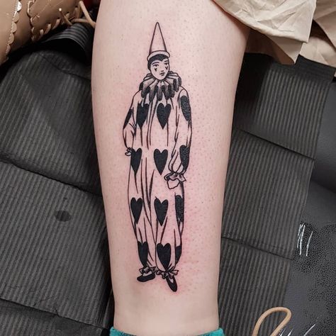 Clown Tattoo Blackwork, Pierott Clown Tattoo, Clown Tattoo Sleeve, Pierrot Clown Tattoo, Clown Tattoo Simple, Pierrot Tattoo, Vintage Clown Tattoo, Clown Tattoo Design, Jester Tattoo