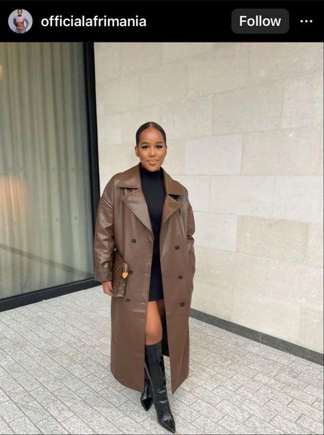 Leila Torah, Bad And Bougie, Trench Coat Outfit, Europe Outfits, Winter Fit, Coat Outfit, Fall Fits, Leather Trench Coat, Coat Outfits